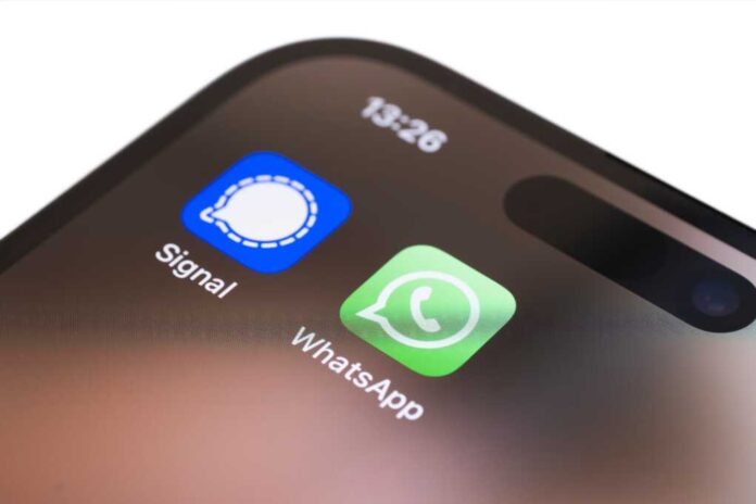 Amsterdam,,Netherlands,-,March,02,2025:,Cell,Phone,With,Signal
