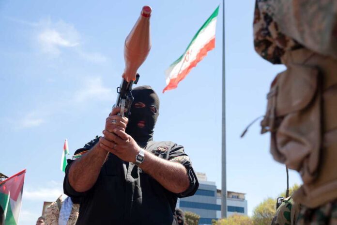 Quds,Day,,An,Iranian,Soldier,With,An,Rpg,Attacking,Israel.