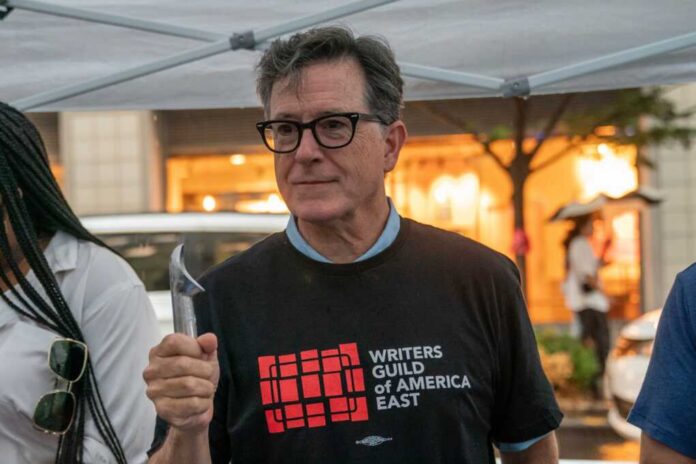 Stephen,Colbert,Serves,Ice,Cream,To,Striking,Members,Of,Writers