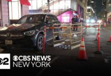 Unbelievable: Woman Falls Through Open Manhole Woman falls into manhole and dies after stepping out of car in NYC