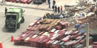 Families Search Coffins After Devastating Quakes